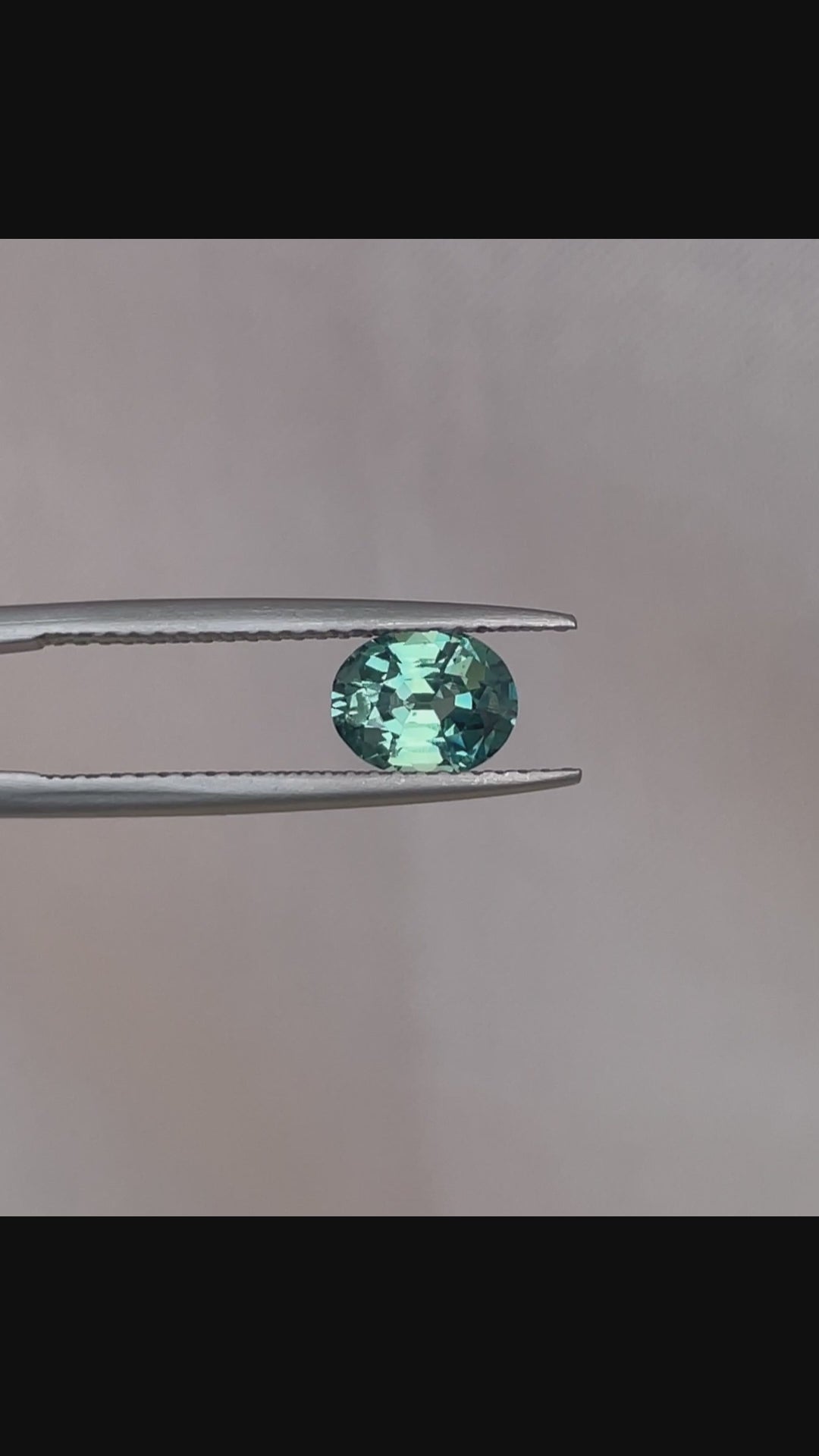 green sapphire loose gemstone  nm 945