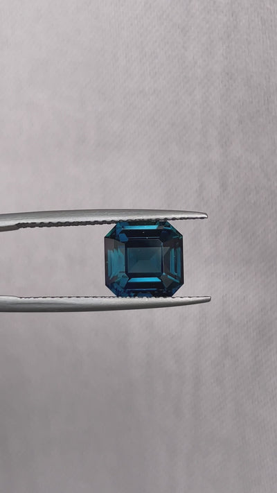 loose teal sapphire emerald radiant cut