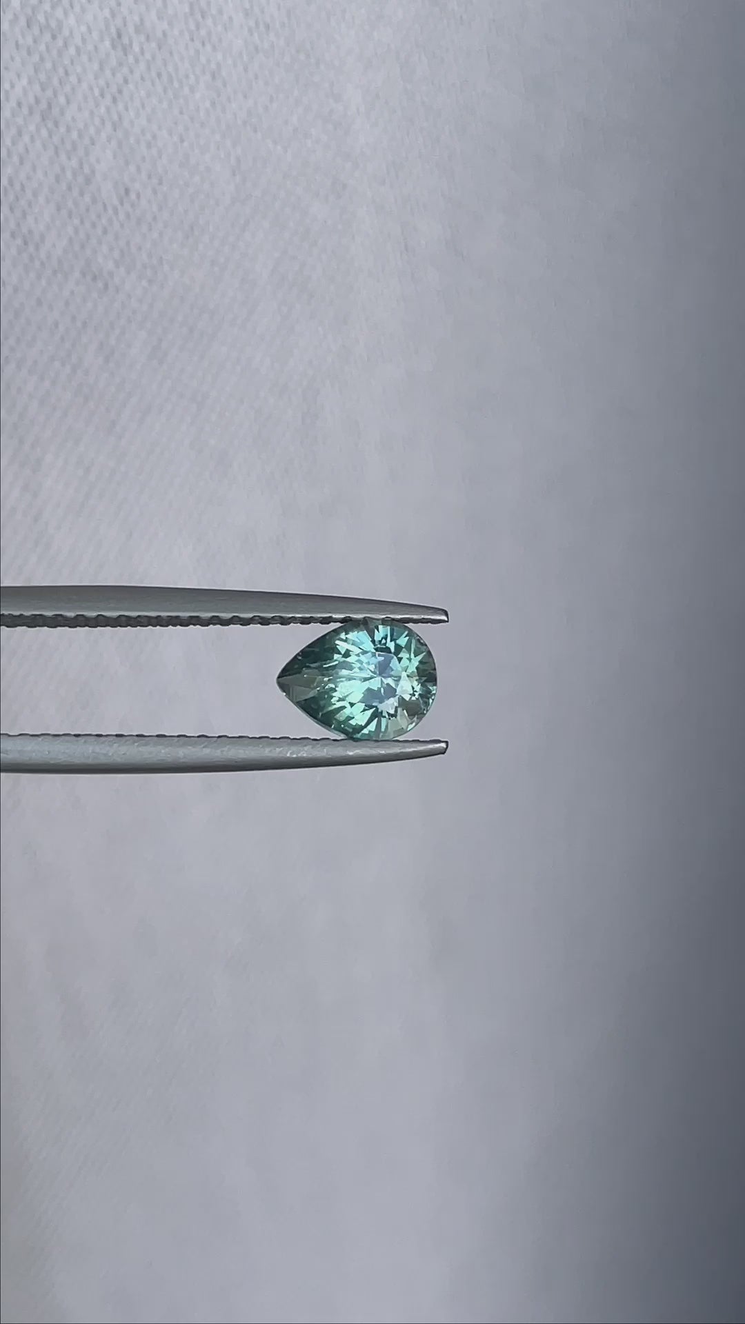 green sapphire 1.09 crt