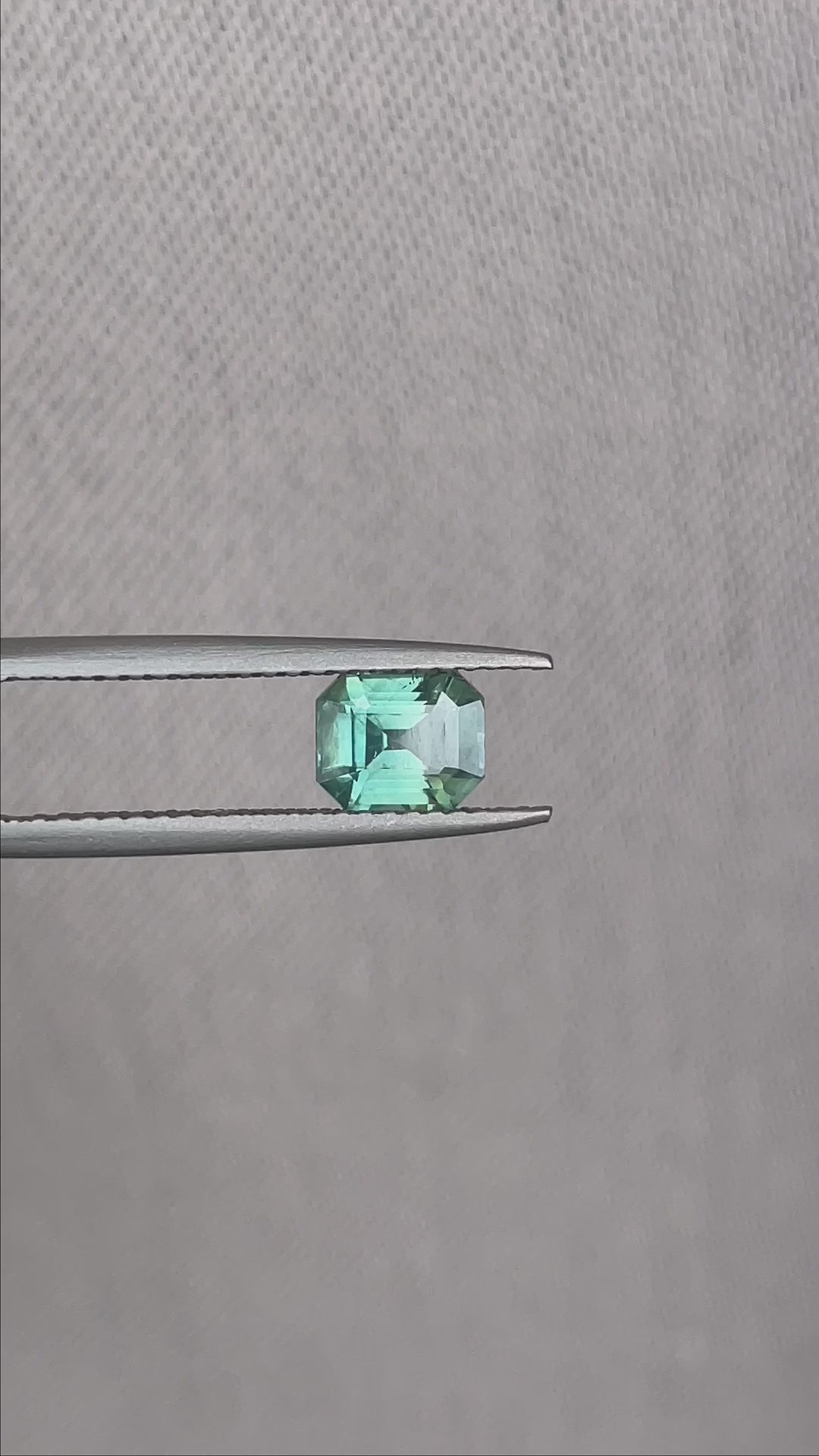 green sapphire loose gemstone 
