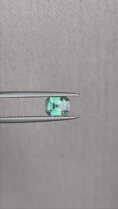 green sapphire loose gemstone 