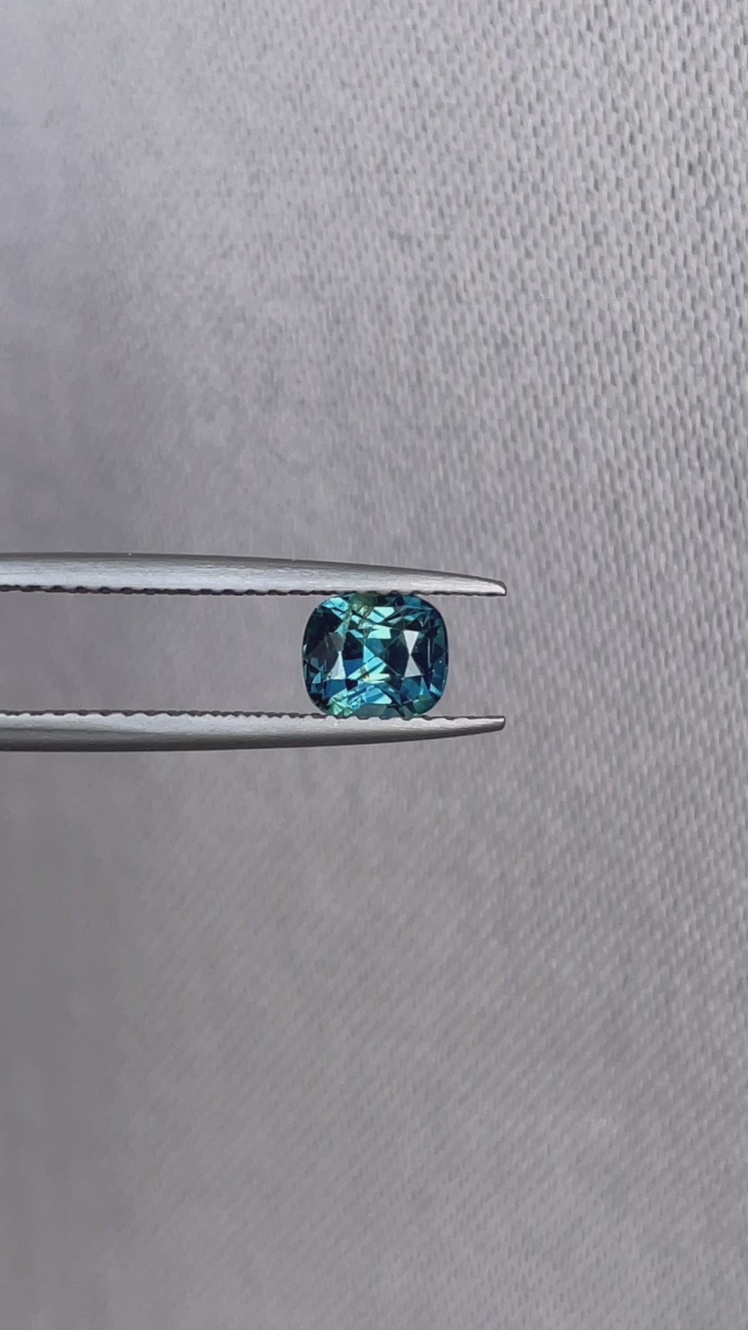 blue green sapphire
