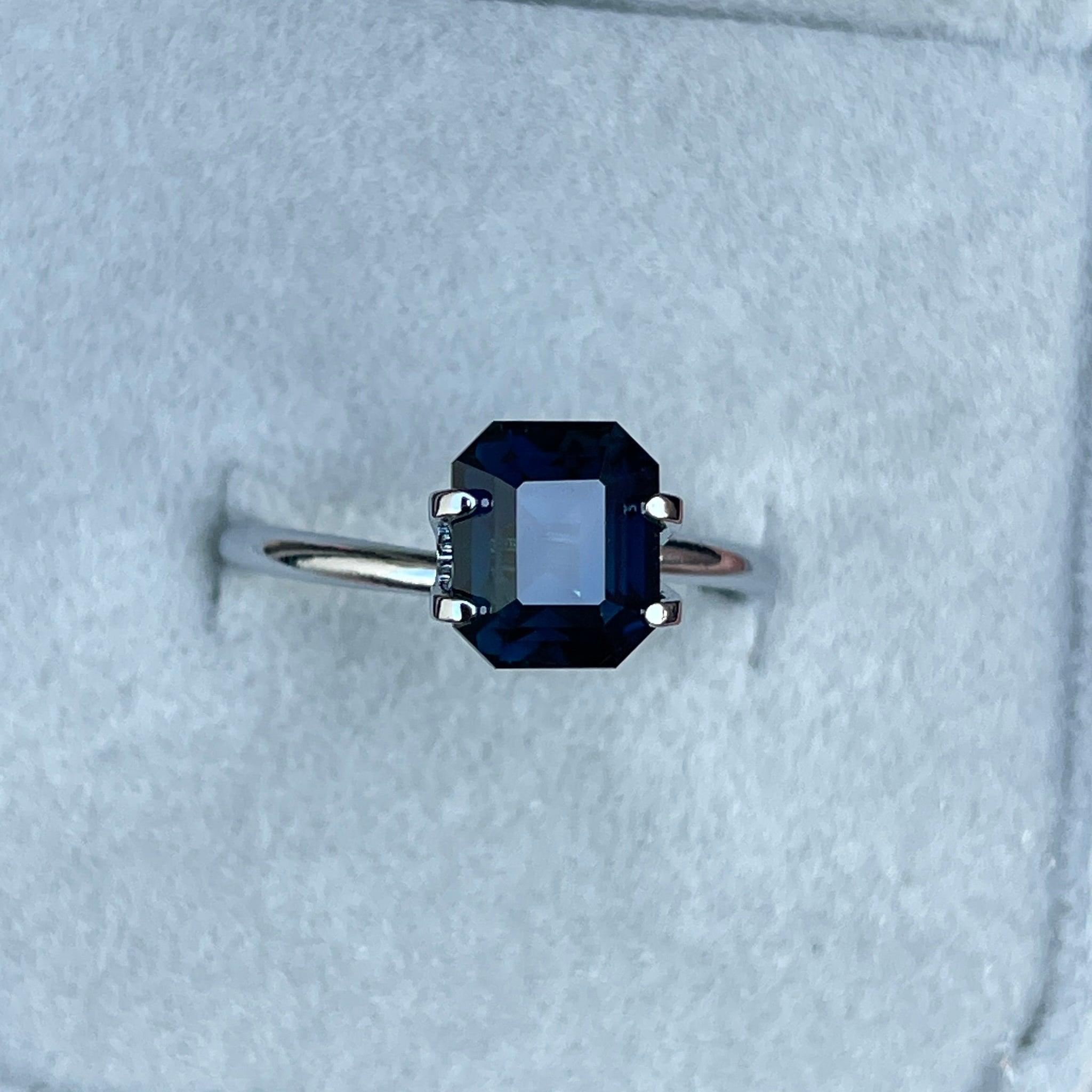 teal blue green gemstone sapphire