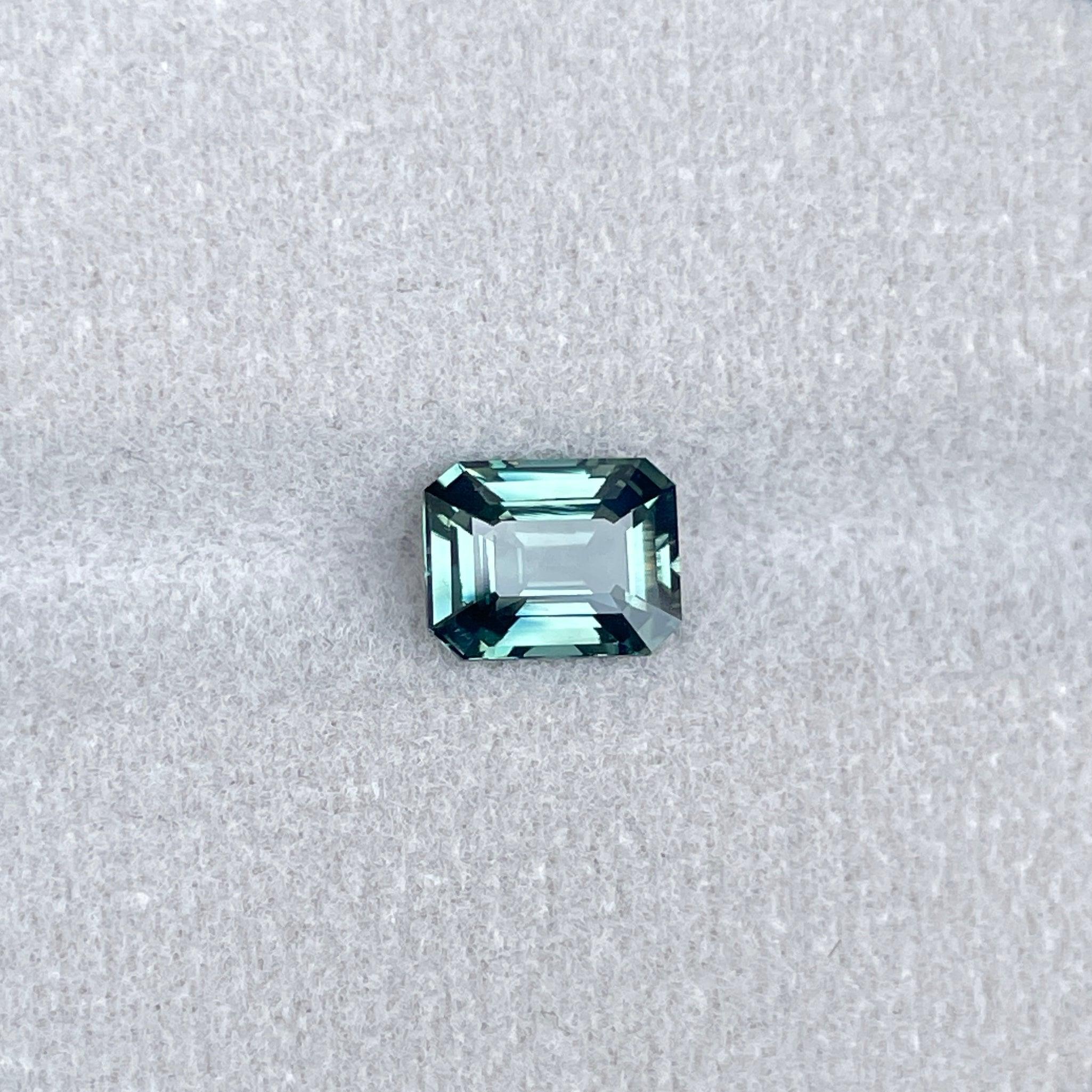 teal blue green gemstone sapphire