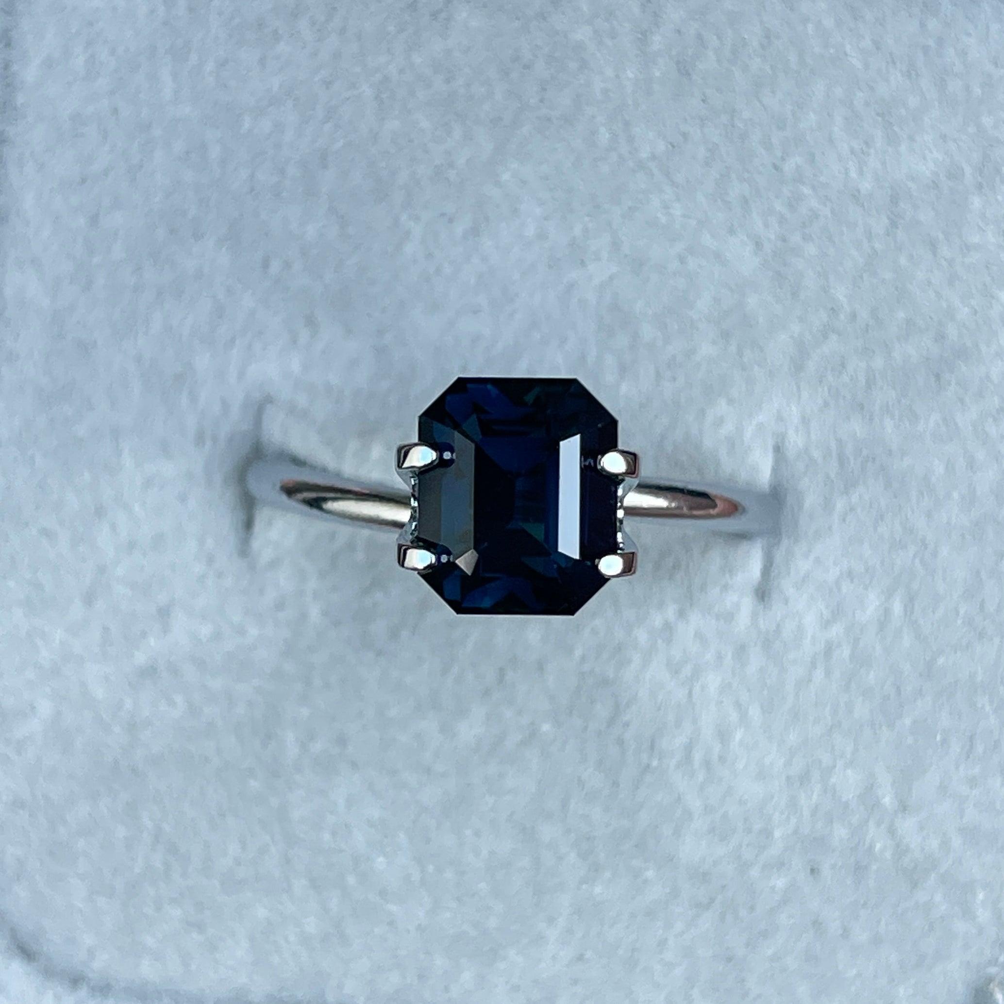teal blue green gemstone sapphire