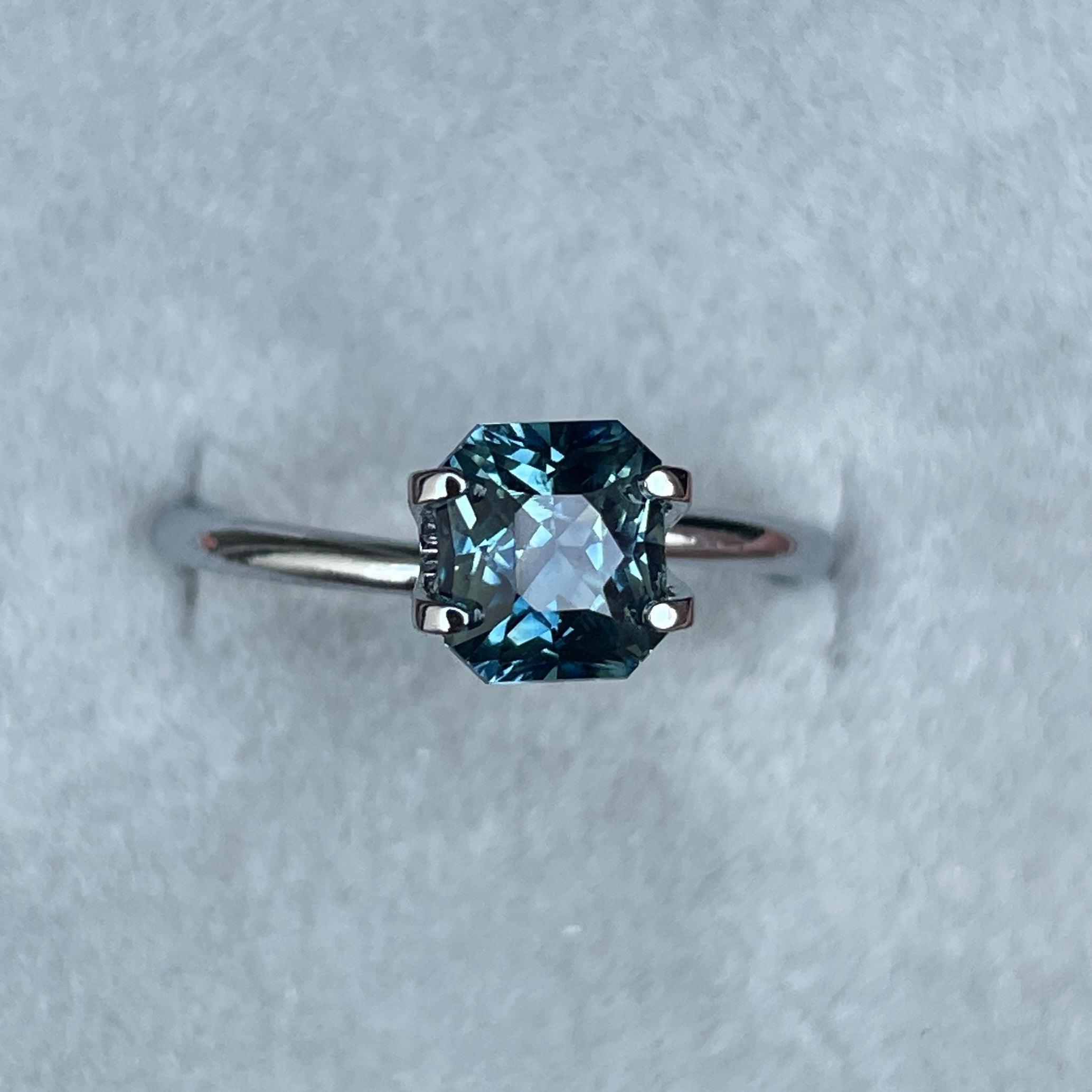 teal blue green gemstone sapphire