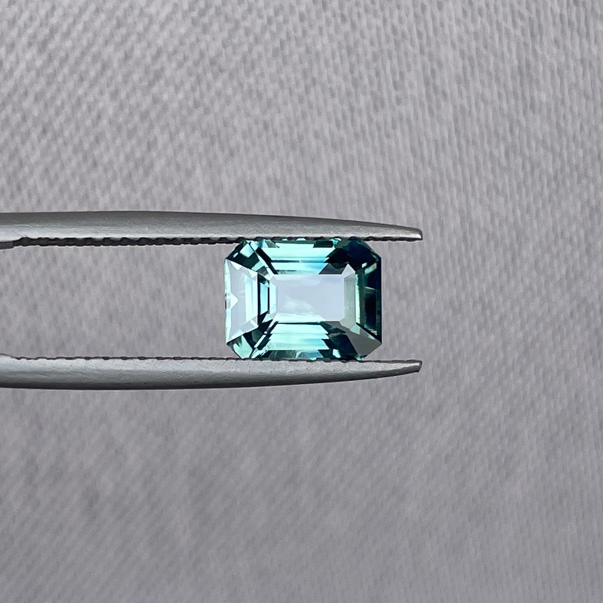 teal blue green gemstone sapphire