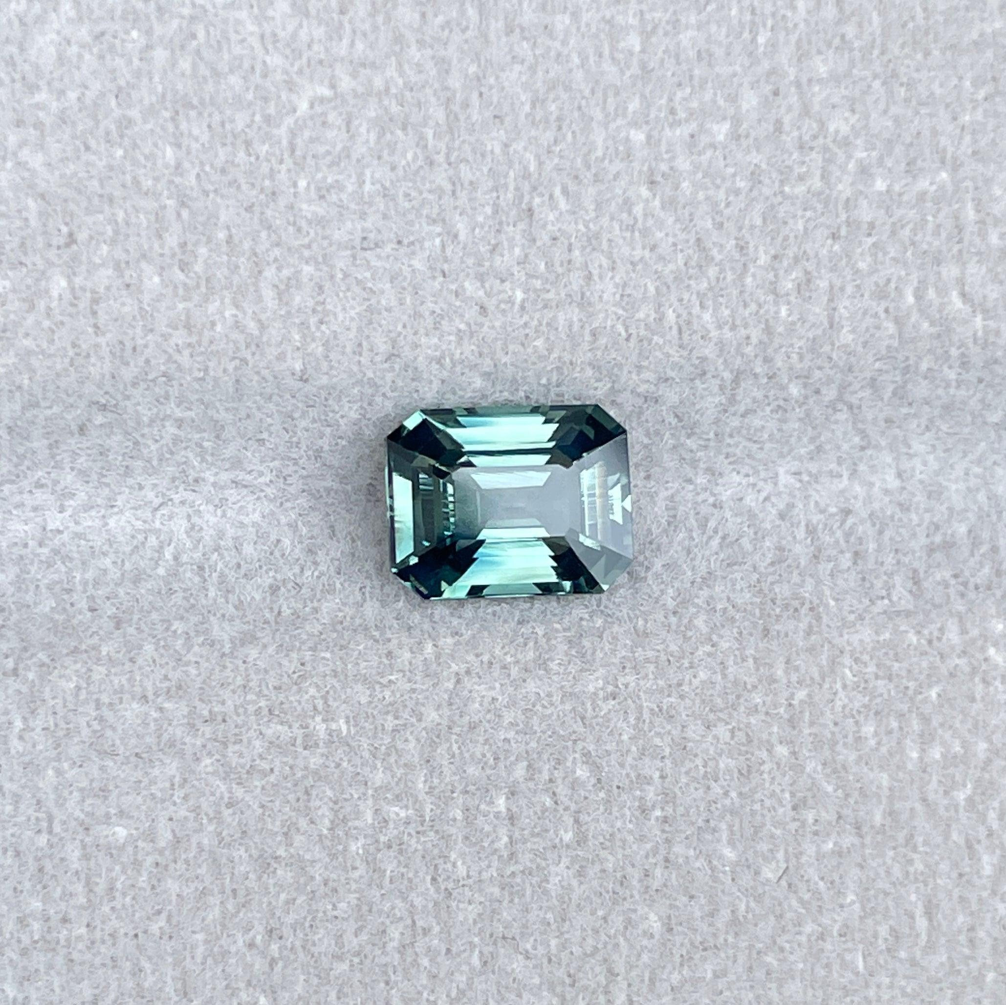 teal blue green gemstone sapphire