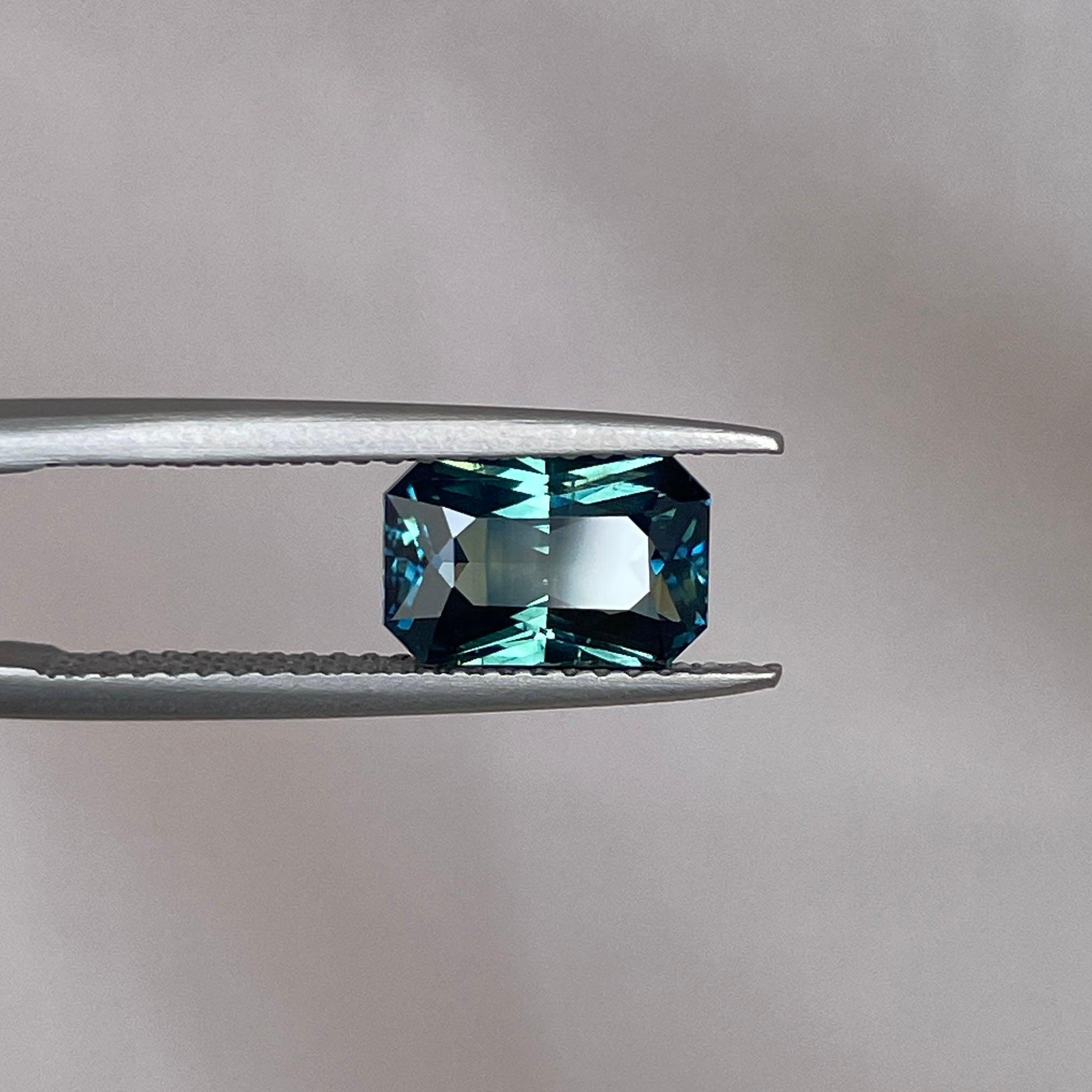 teal blue green gemstone sapphire