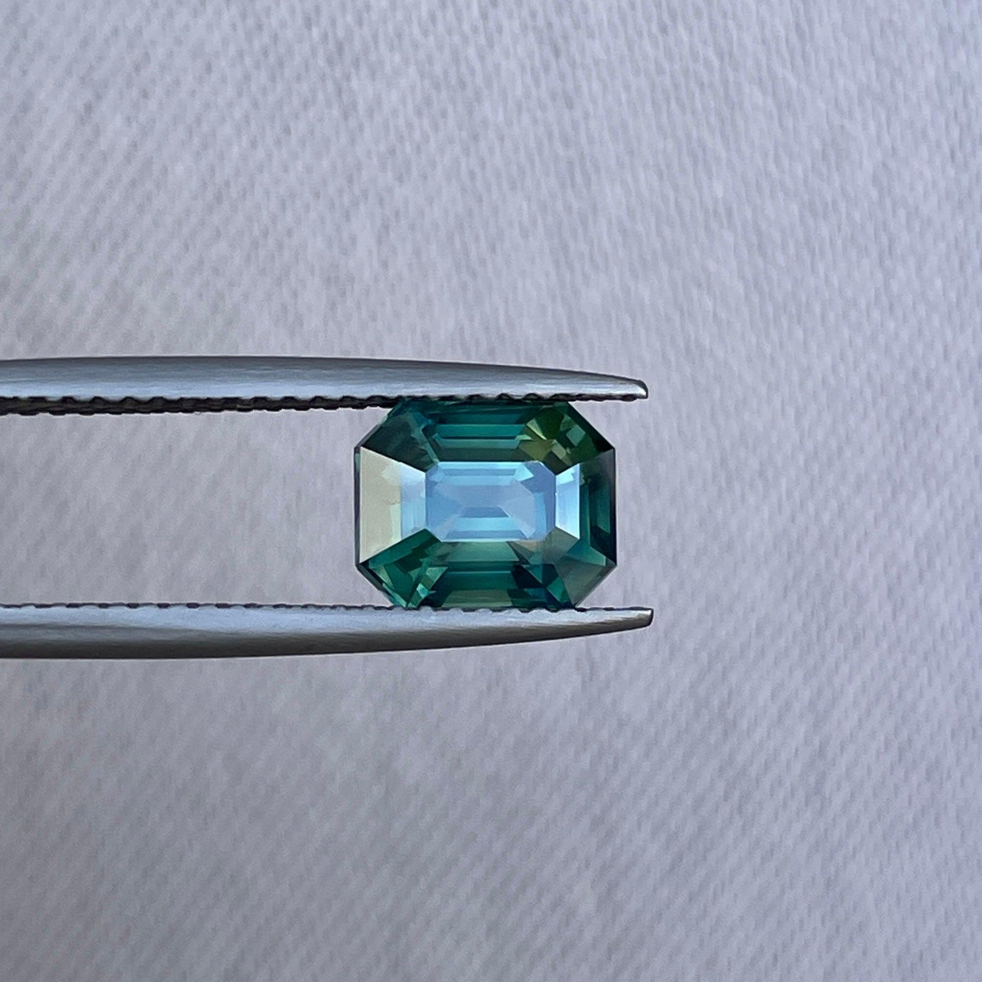 teal blue green gemstone sapphire