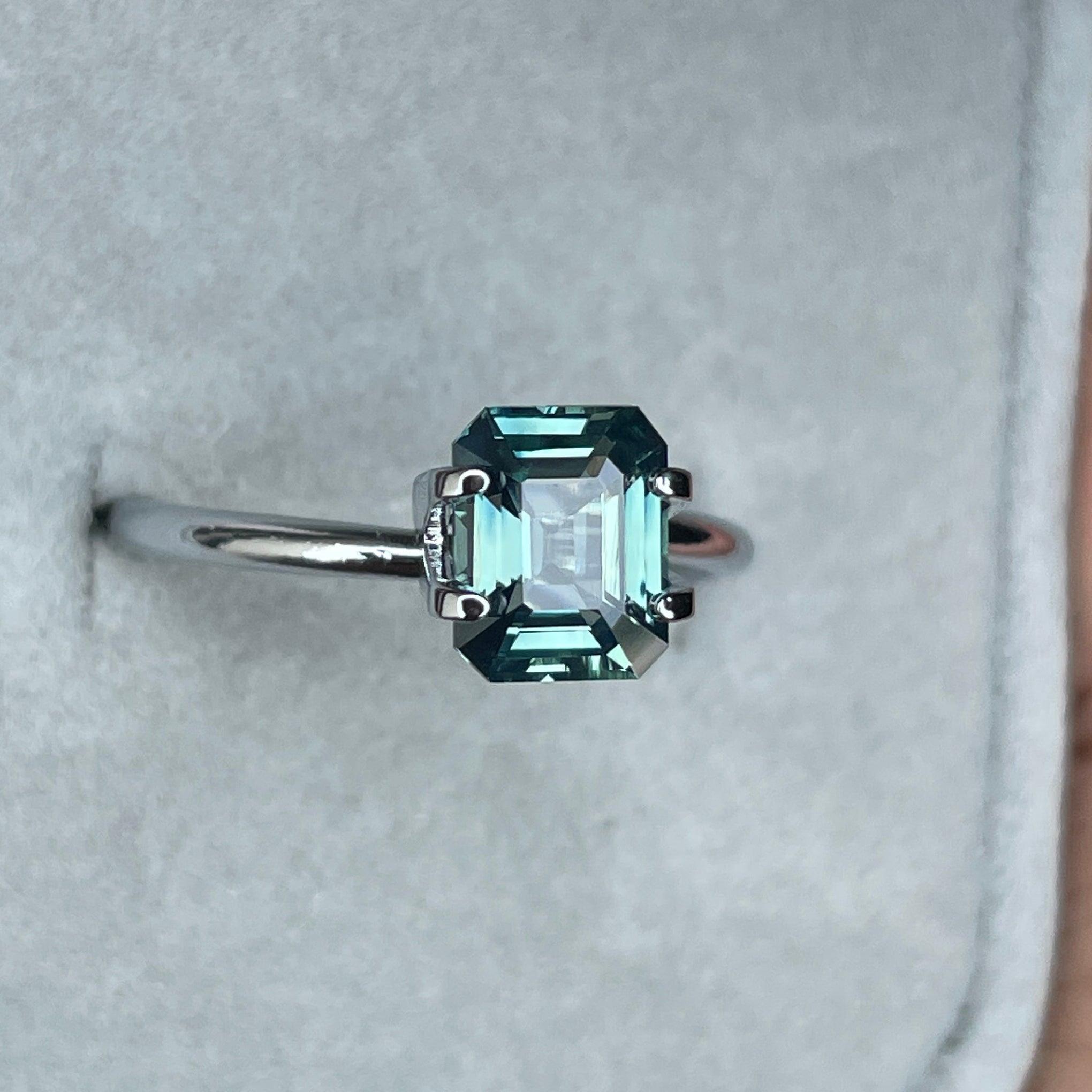 teal blue green gemstone sapphire