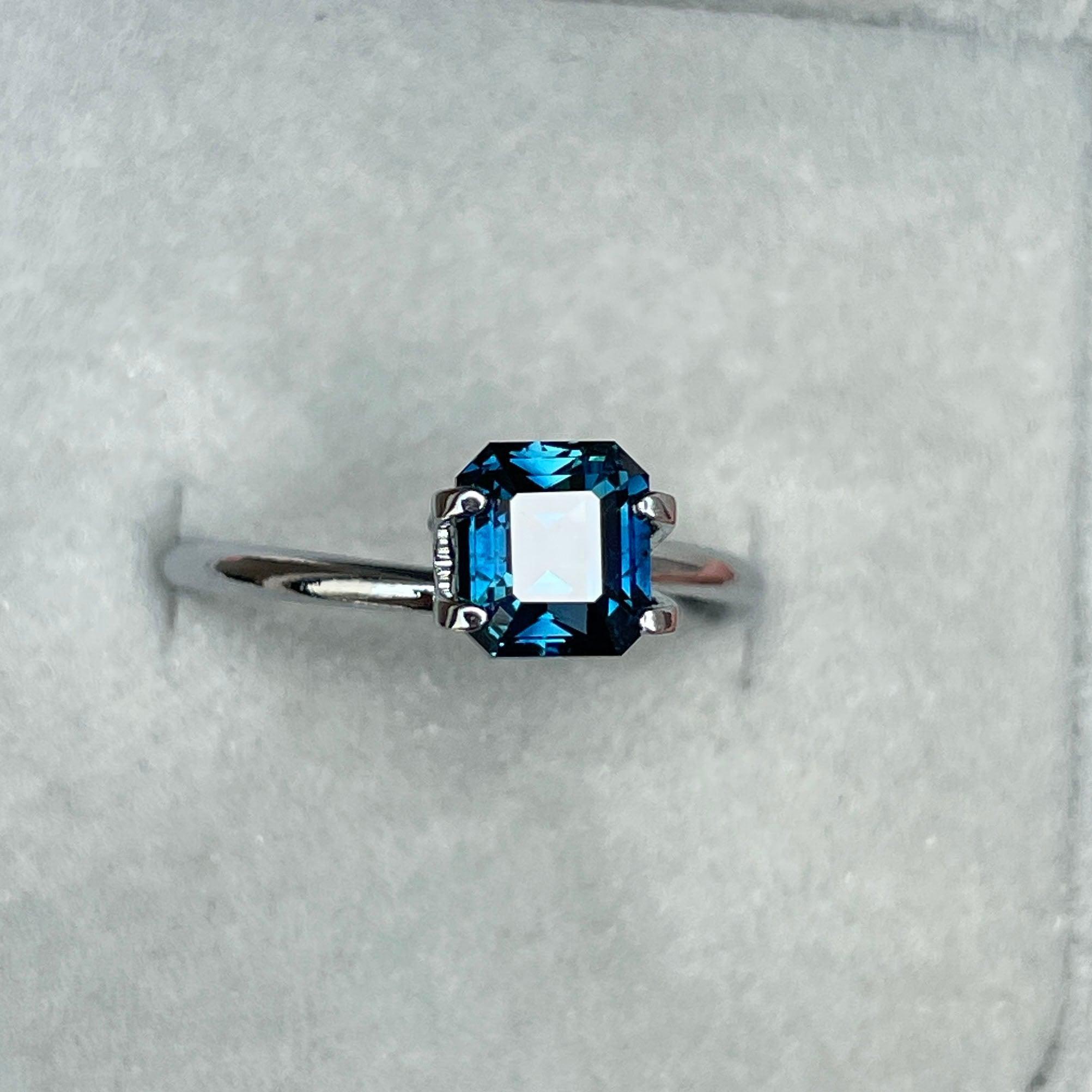 teal blue green gemstone sapphire