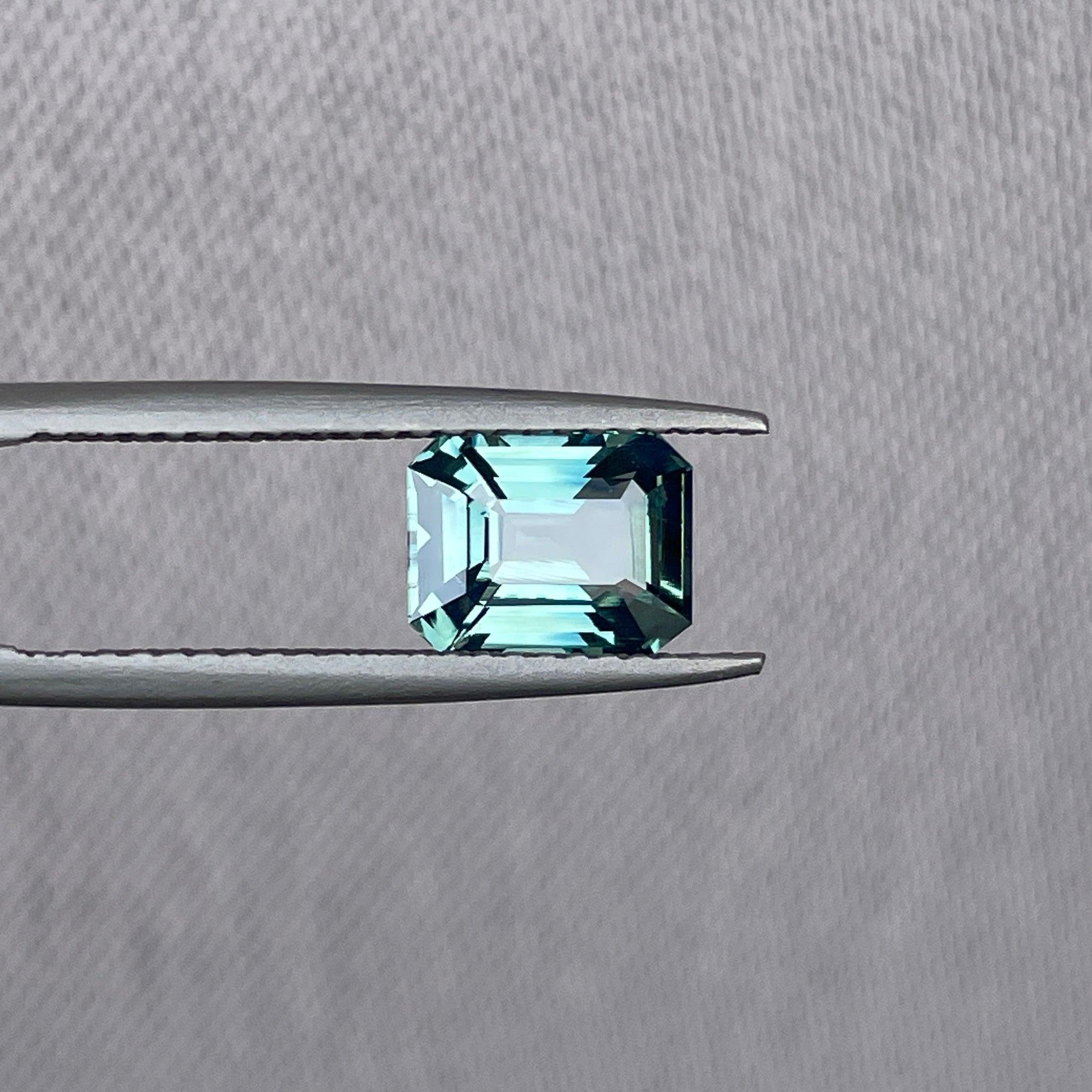 teal blue green gemstone sapphire