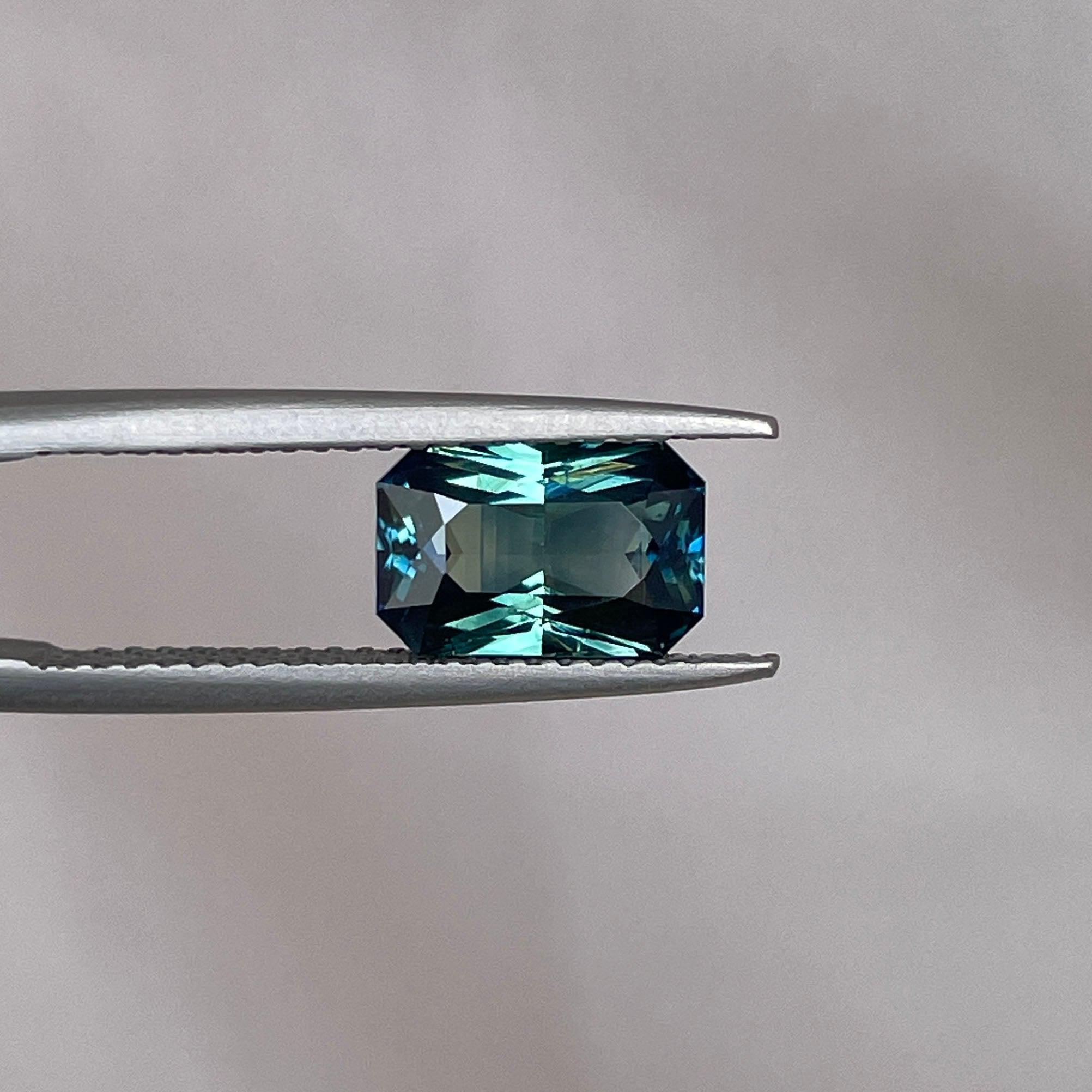 teal blue green gemstone sapphire