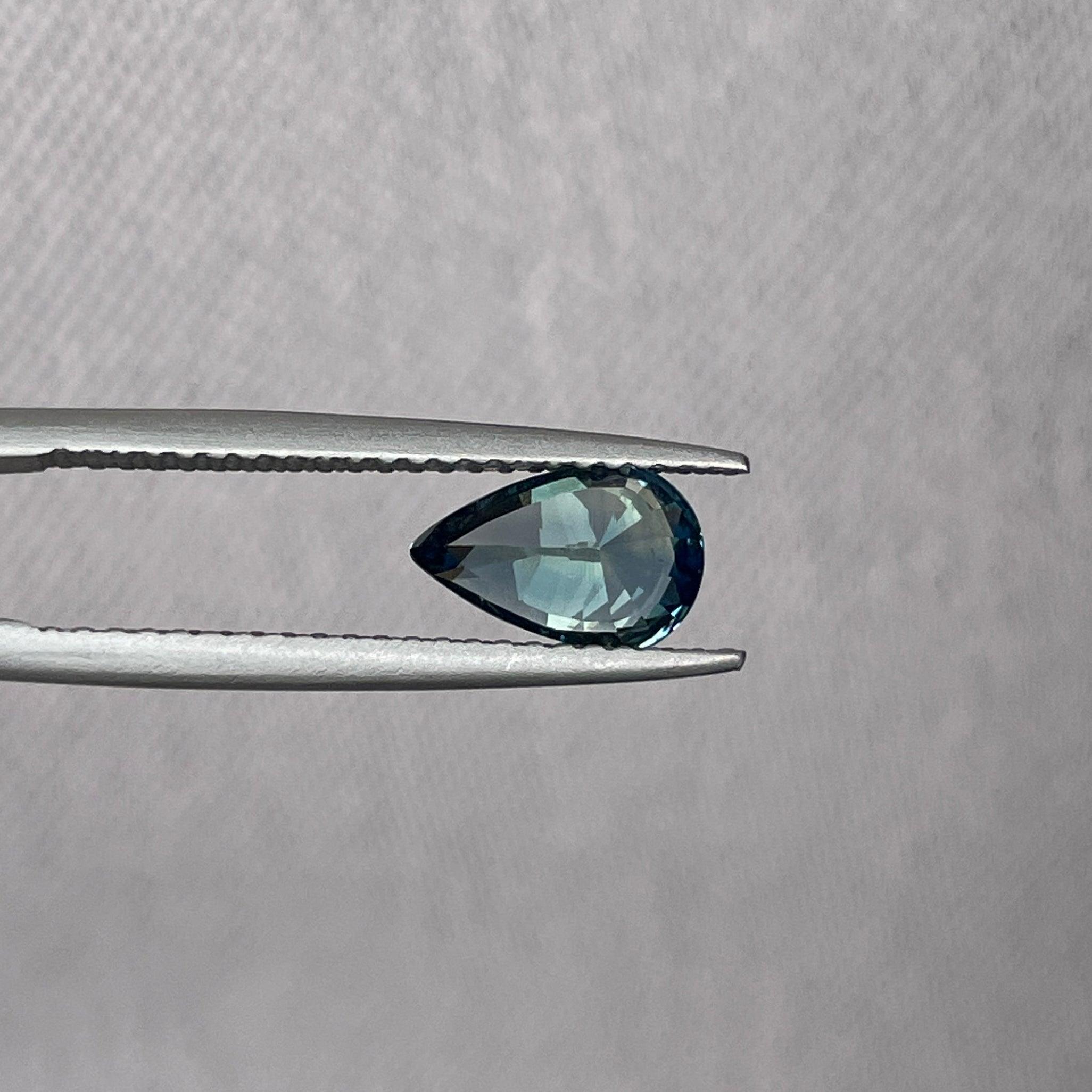 teal blue green parti sapphire pear drop cut gem 