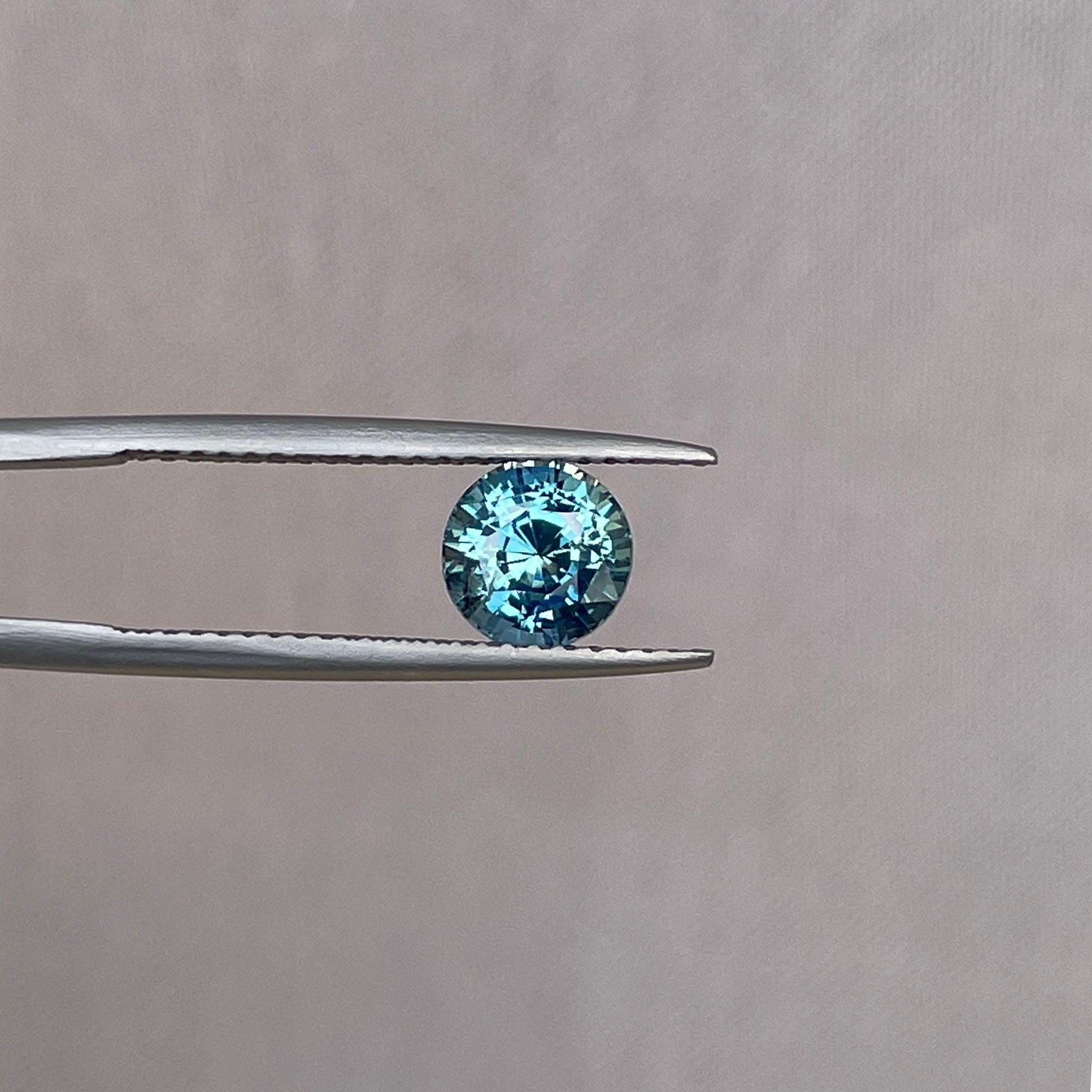 teal blue green parti sapphire round cut gem 