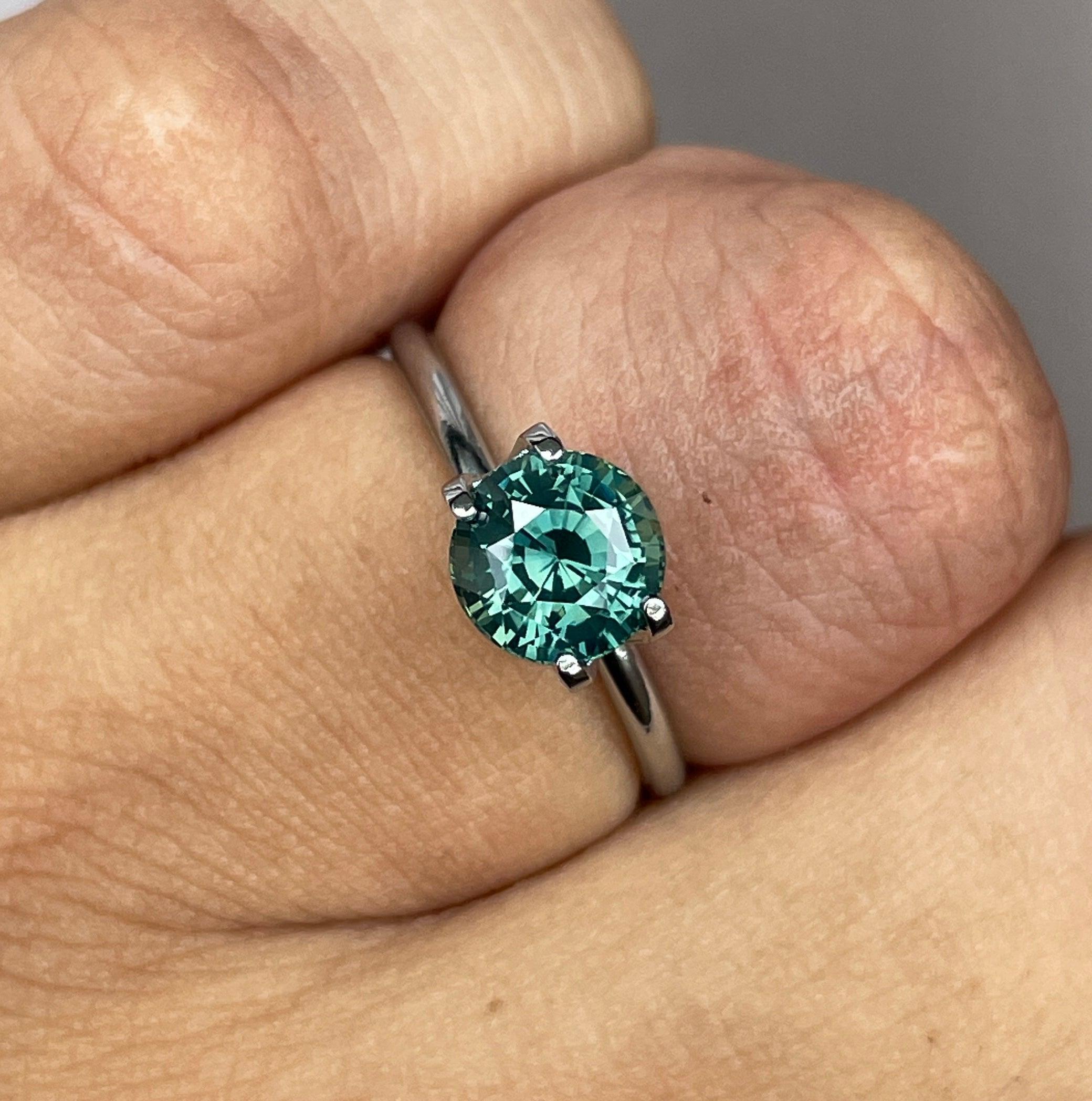 teal blue green parti sapphire round cut gem 