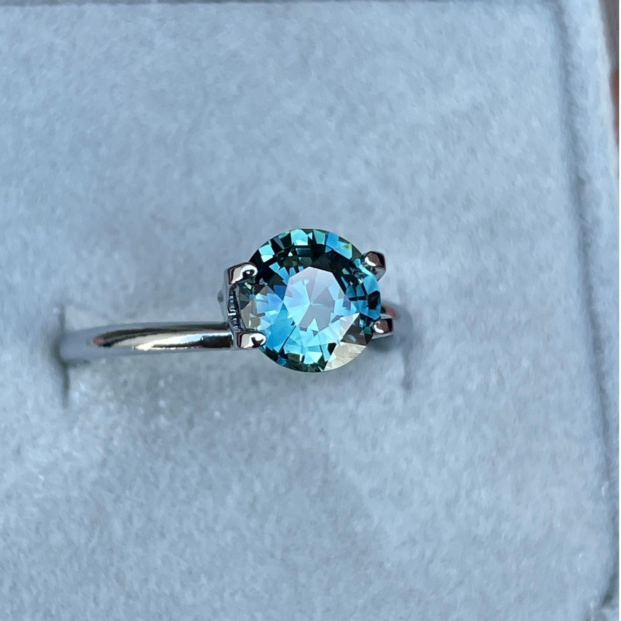 teal blue green parti sapphire round cut gem 