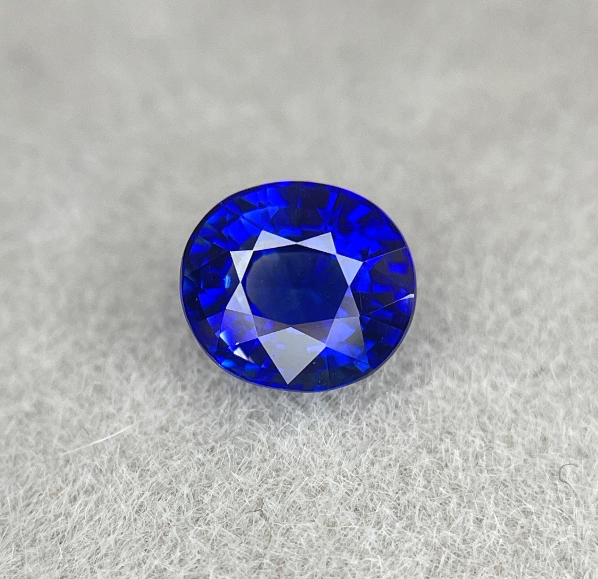 1.04 Carat Blue Sapphire 