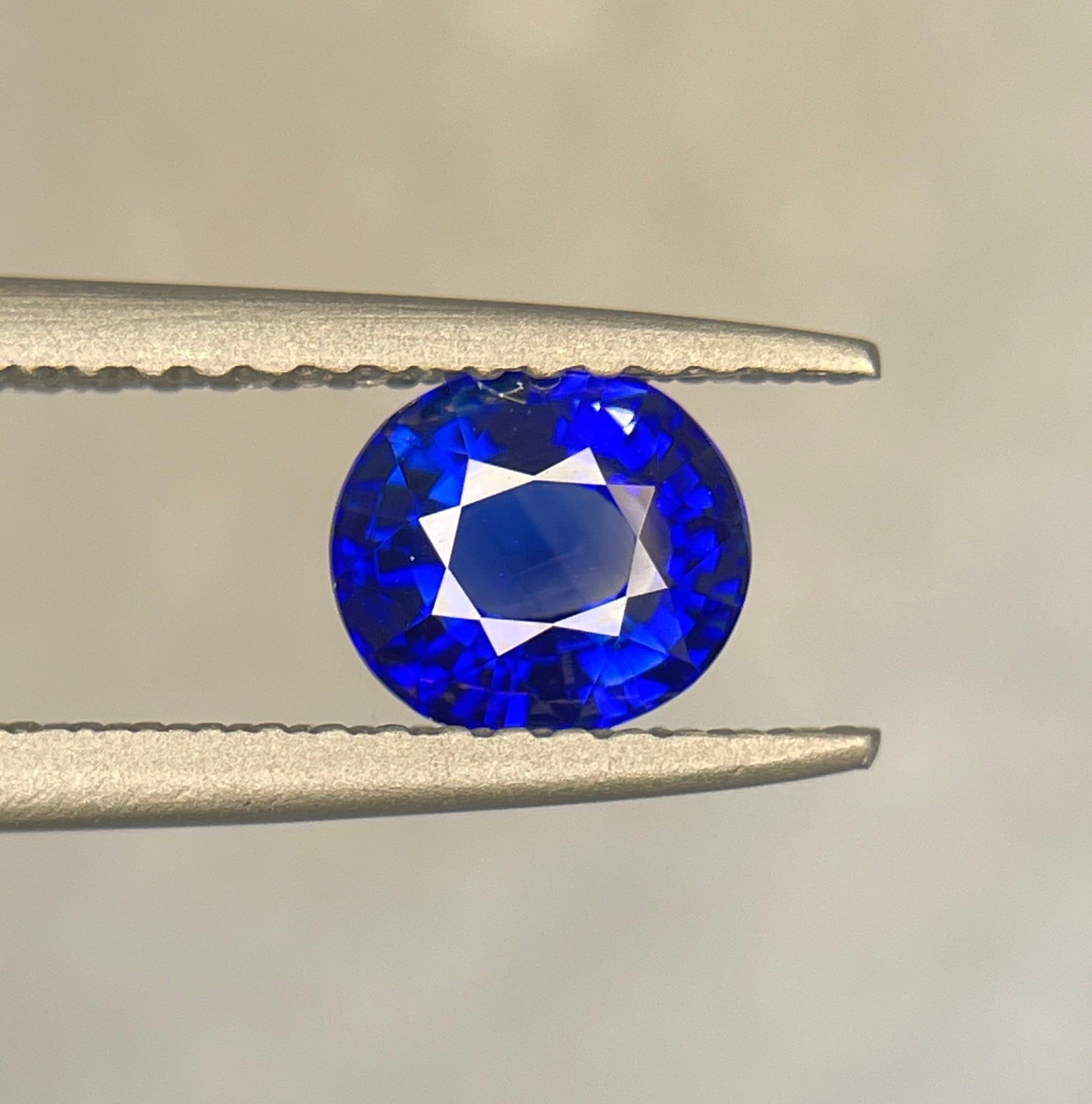 1.04 Carat Blue Sapphire 
