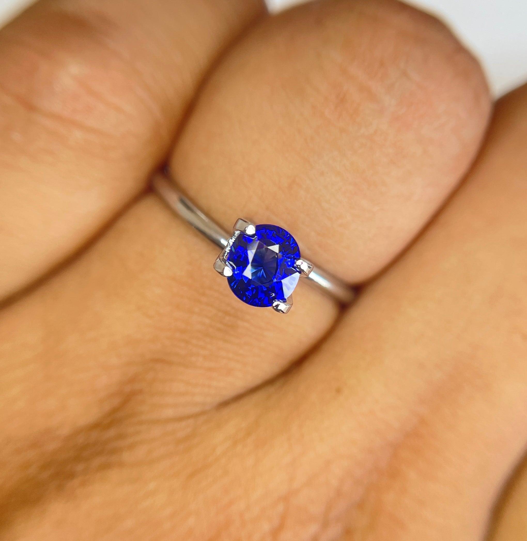 1.04 Carat Blue Sapphire 