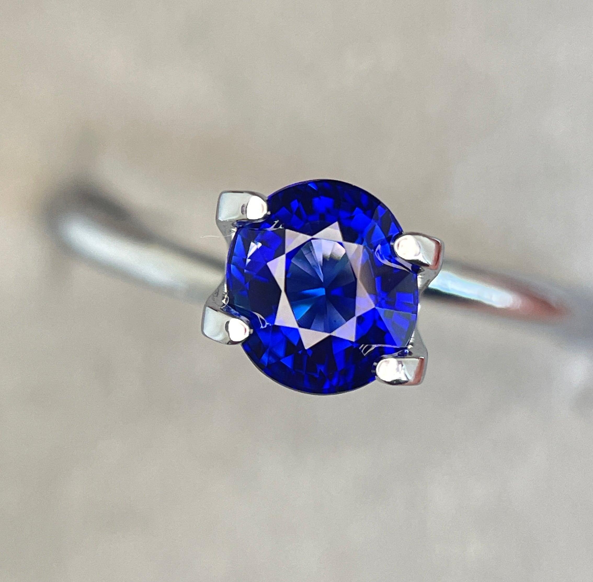 1.04 Carat Blue Sapphire 