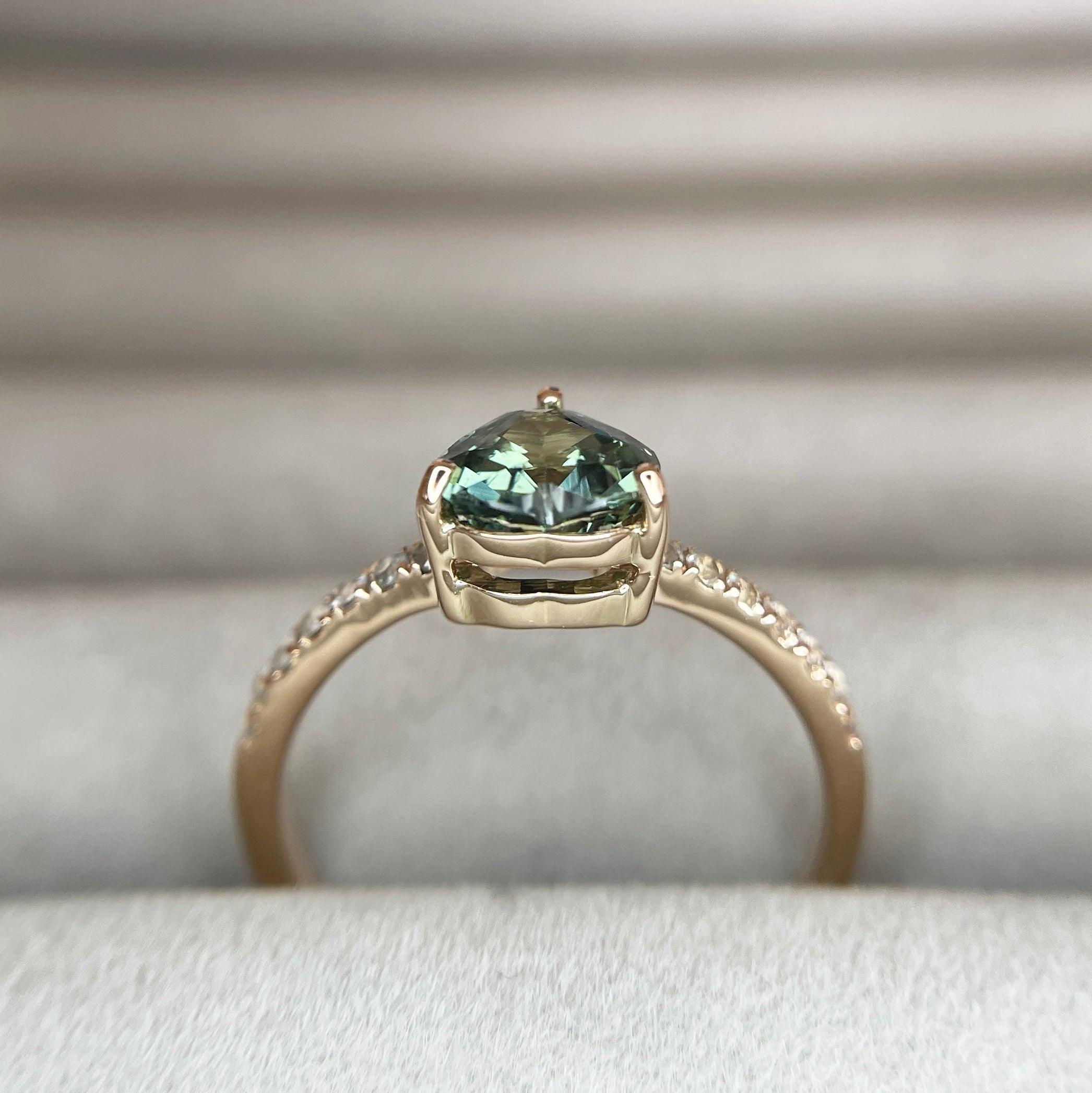 18k/ Teal Sapphire ring/ Green sapphire ring/ blue green sapphire ring - NASHGEMS