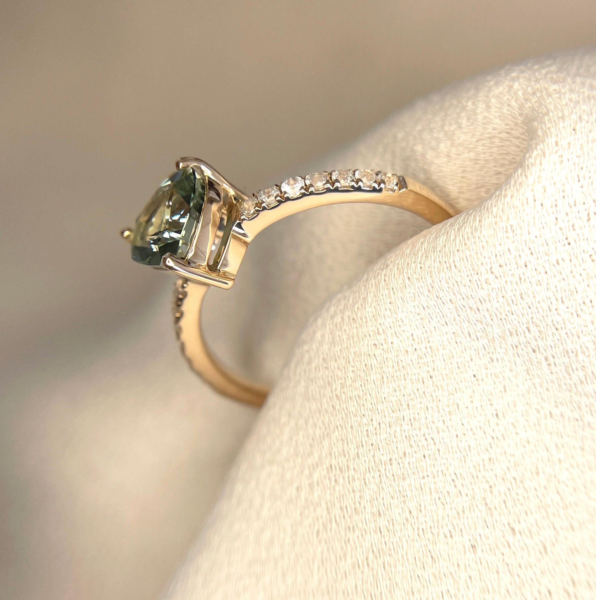 18k/ Teal Sapphire ring/ Green sapphire ring/ blue green sapphire ring