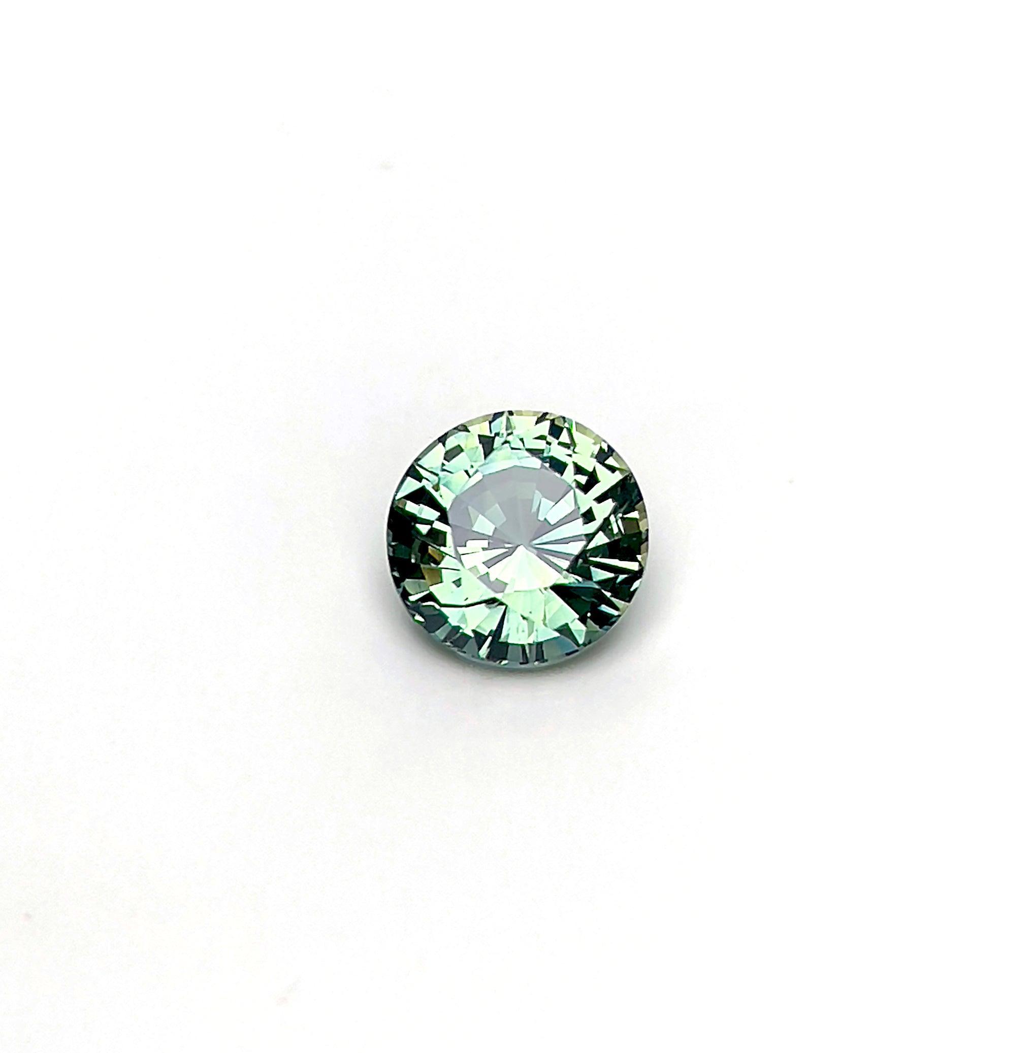 1.72 carat Parti Sapphire is well cut to bring out the best colour and luster,