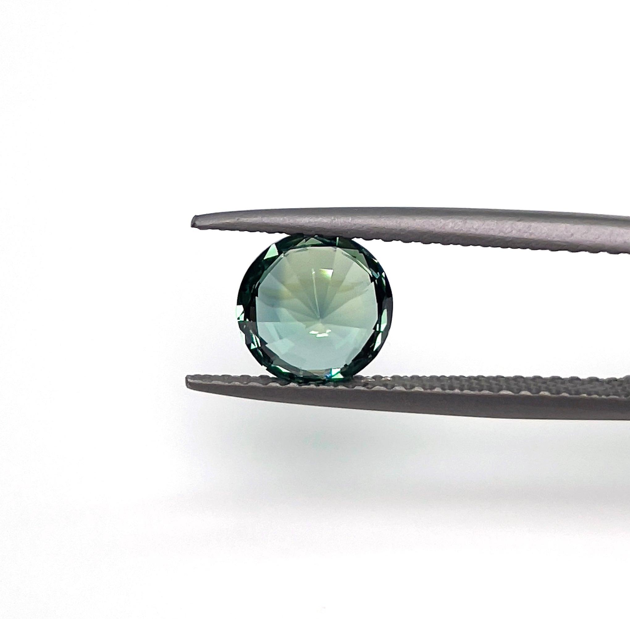 1.72 carat Parti Sapphire is well cut to bring out the best colour and luster, - NASHGEMS