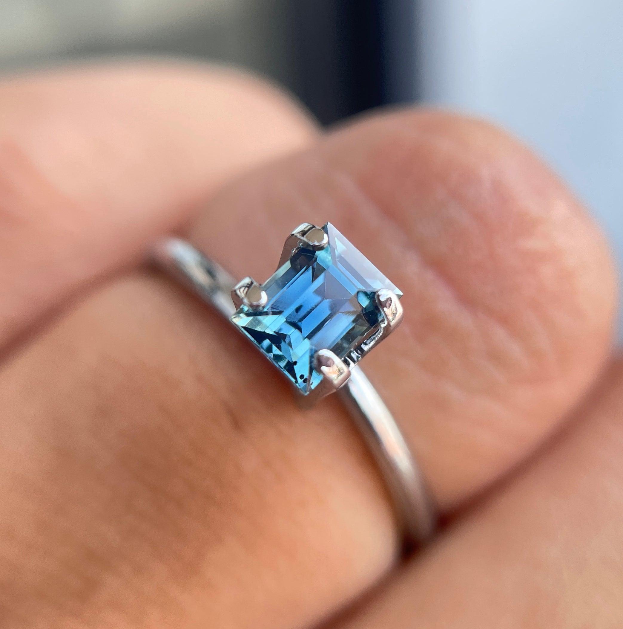 This 0.79 crt Teal Sapphire/ Green sapphire/ bi colour Sapphire/ parti sapphire/ Engagement Ring/ Montana sapphire/ Australian sapphire