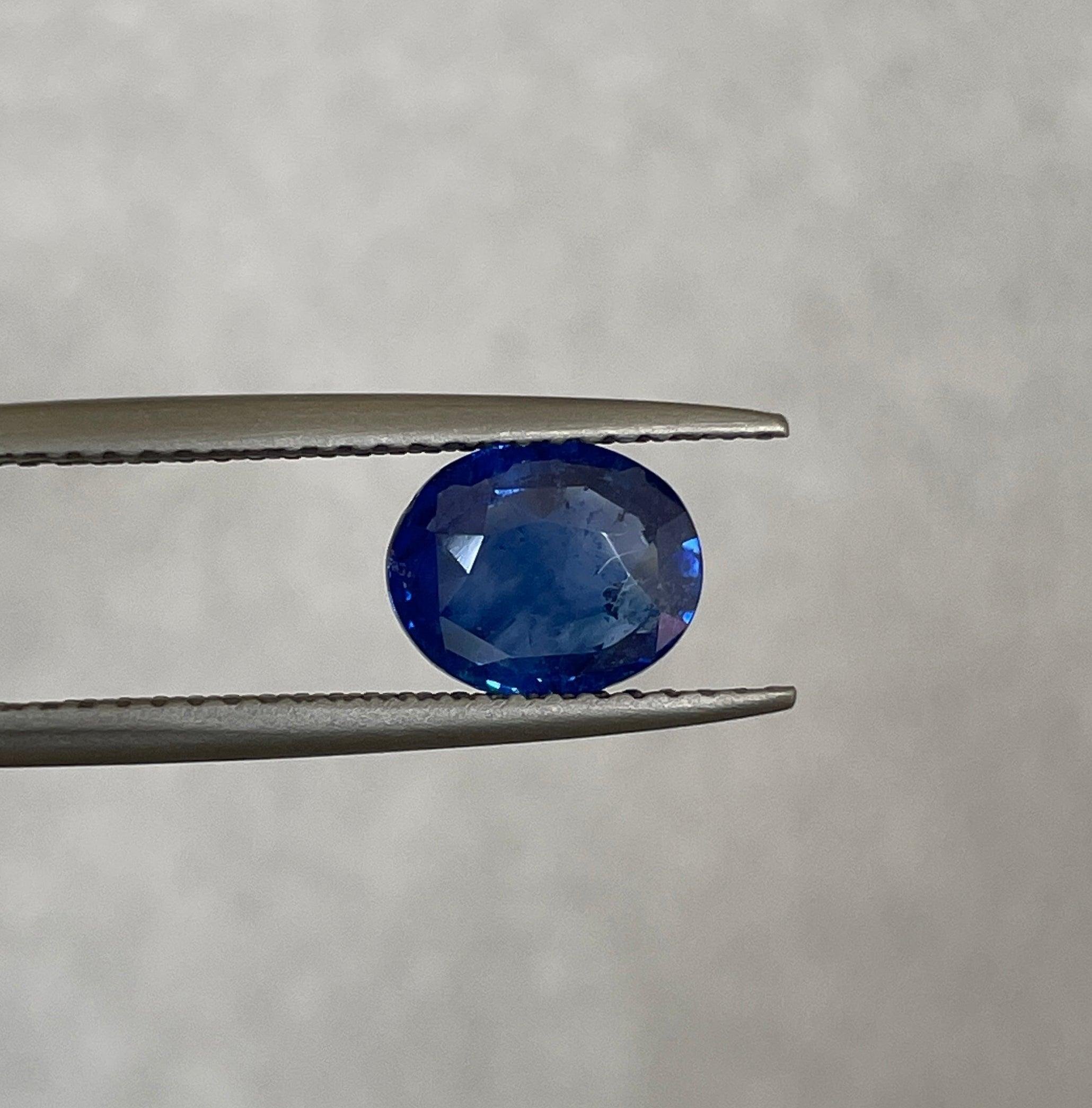 blue sapphire gemstone