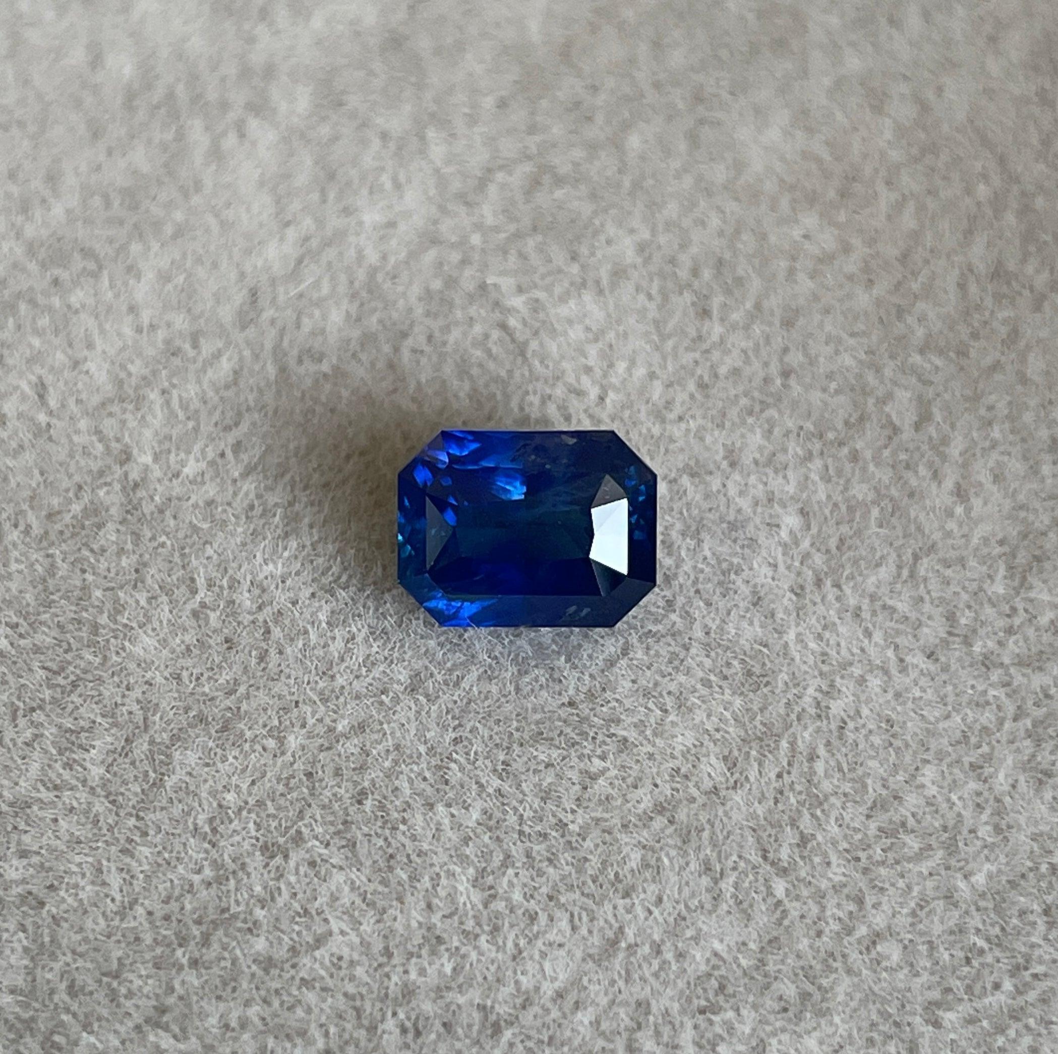 blue sapphire gemstone